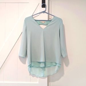 c&e Pastel Blue Top 3/4 Length Sleeves Small